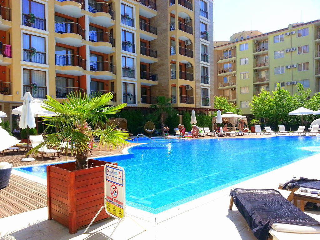Menada Harmony Suites Apartments Sunny Beach Buitenkant foto